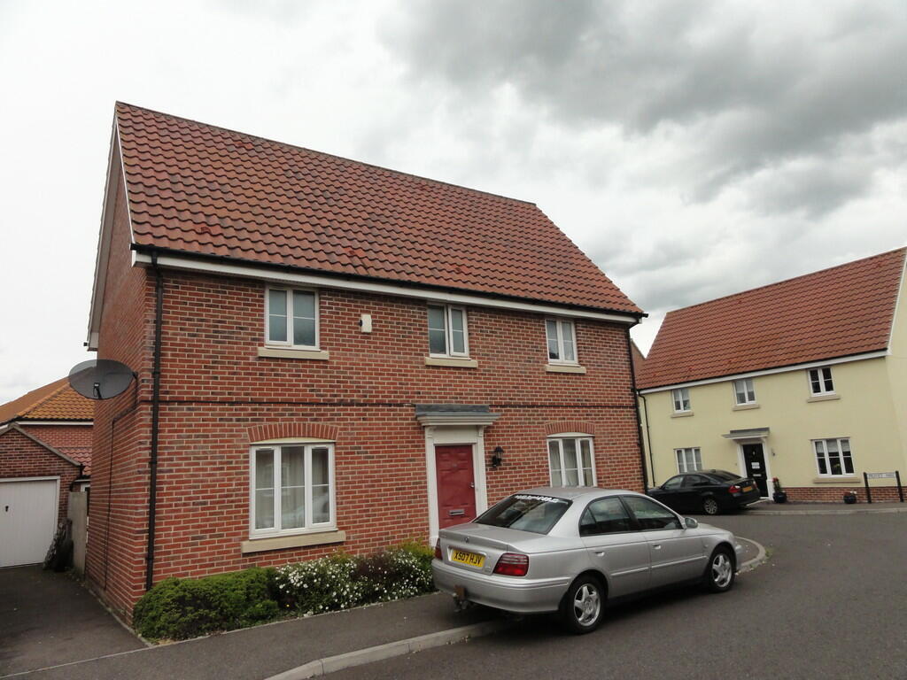 4 bed Detached House for rent in Red Lodge. From Martin & Co - Newmarket 