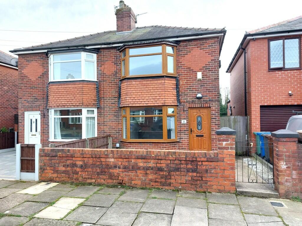 2 bed Semi-Detached House for rent in Bury. From Martin & Co - Manchester Prestwich