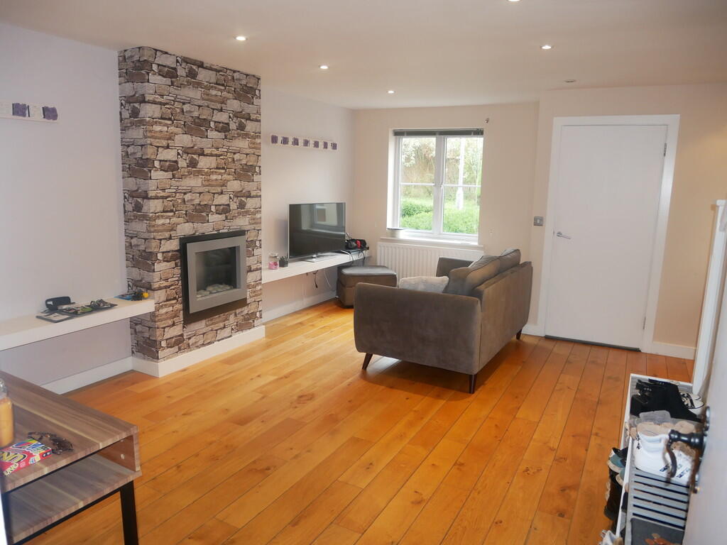 4 bed Semi Detached for rent in Radcliffe. From Martin & Co - Prestwich 4 bed Semi Detached for rent in Radcliffe. From Martin & Co - Prestwich