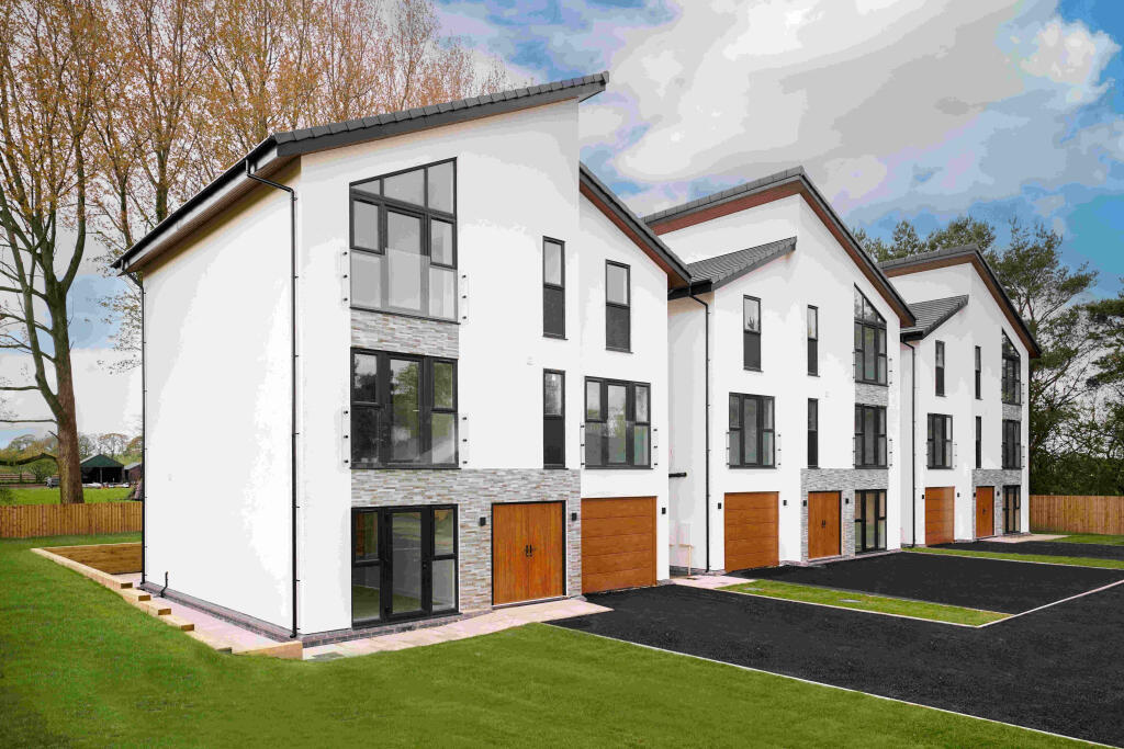 5 bed Detached for rent in Bamber Bridge. From William Thomas Estate Agency - Bolton