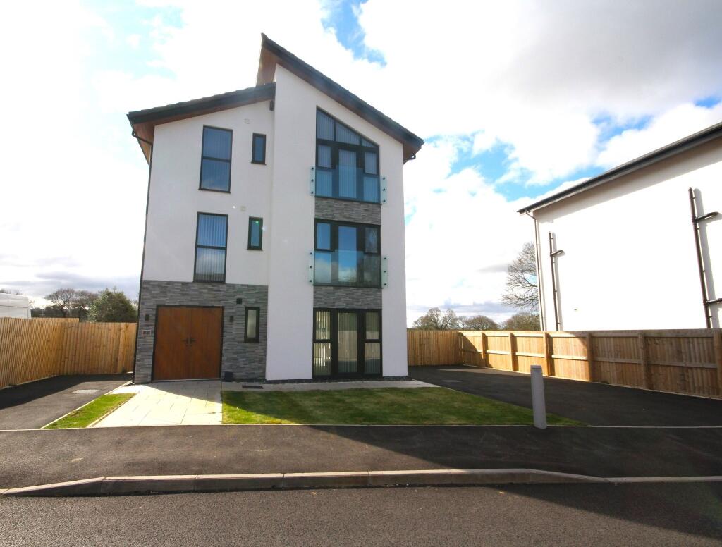 4 bed Detached for rent in Higher Walton. From William Thomas Estate Agency - Bolton