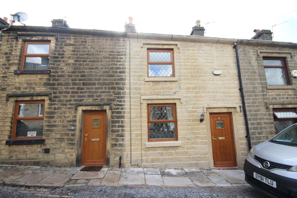 2 bed Cottage for rent in Chapeltown. From William Thomas Estate Agency - Bolton 2 bed Cottage for rent in Chapeltown. From William Thomas Estate Agency - Bolton