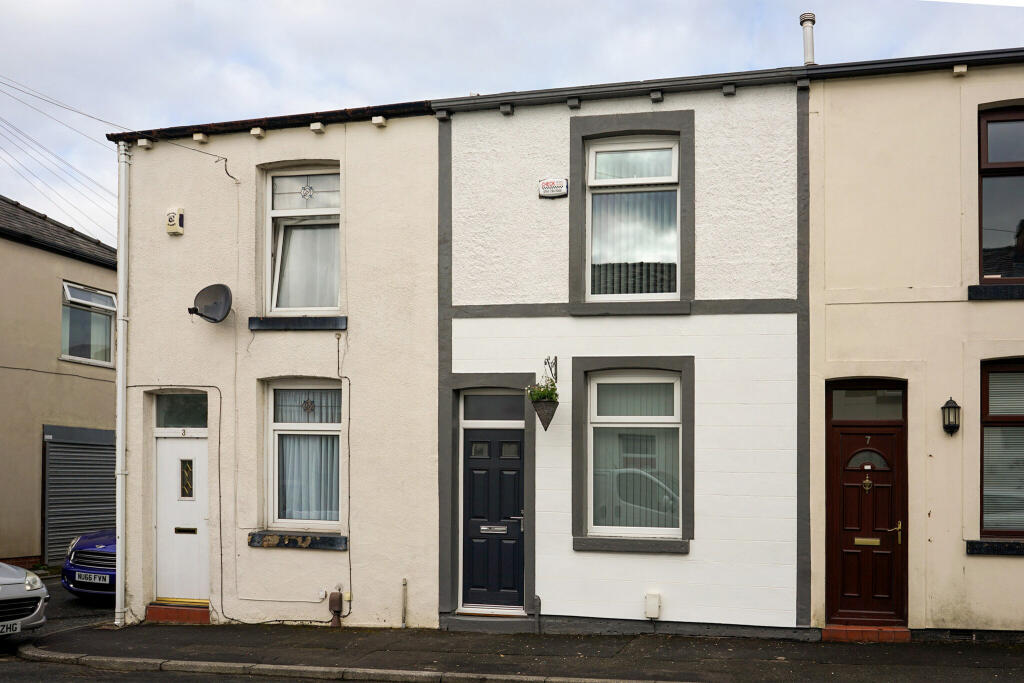 2 bed Mid Terraced House for rent in Chapeltown. From William Thomas Estate Agency - Bolton 2 bed Mid Terraced House for rent in Chapeltown. From William Thomas Estate Agency - Bolton