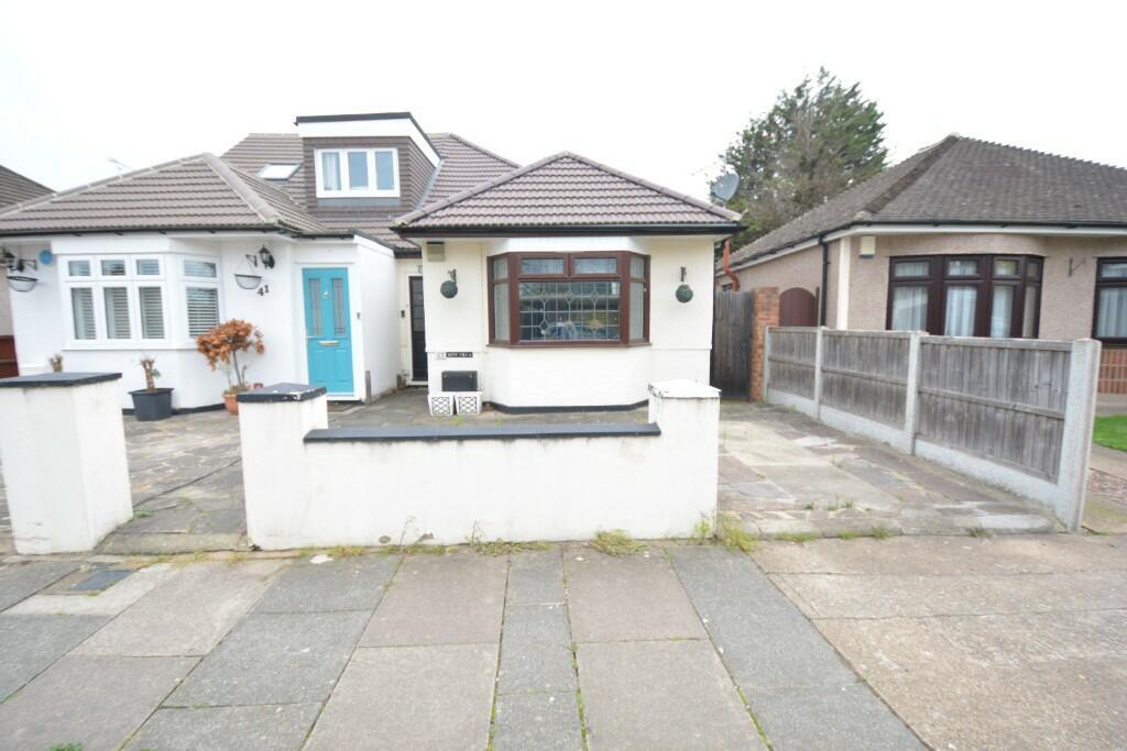 2 bed Bungalow for rent in Rainham. From William H Brown - Grays 2 bed Bungalow for rent in Rainham. From William H Brown - Grays