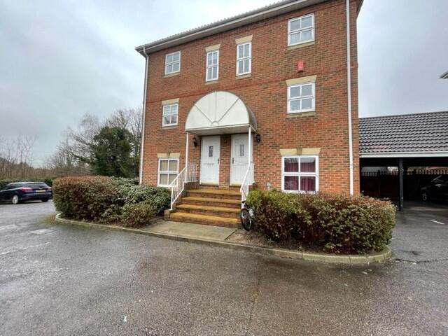 2 bed Apartment for rent in Grays. From William H Brown - Grays