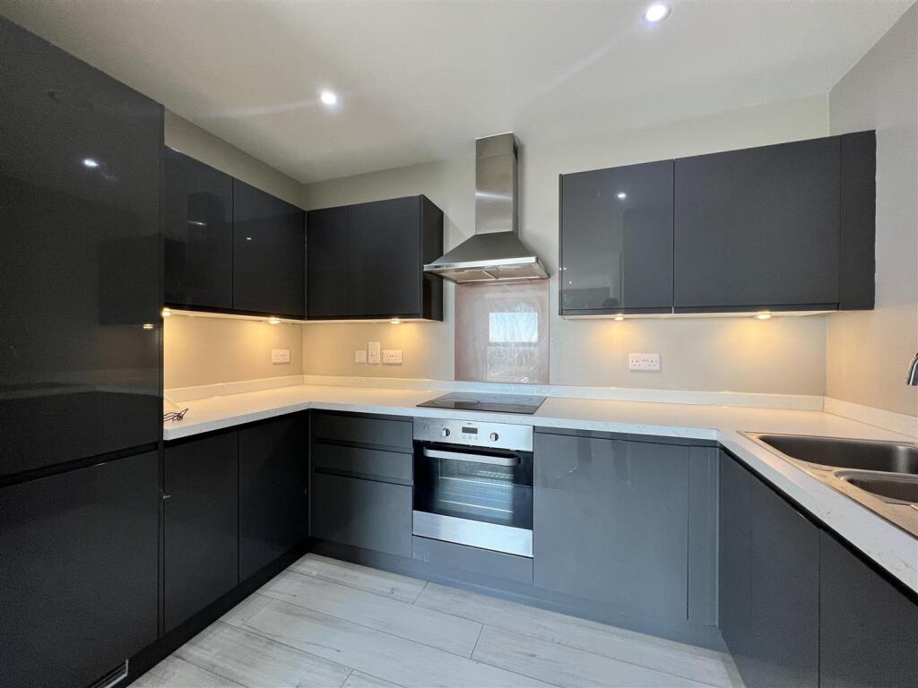 1 bed Apartment for rent in Southend-on-Sea. From William H Brown - Grays