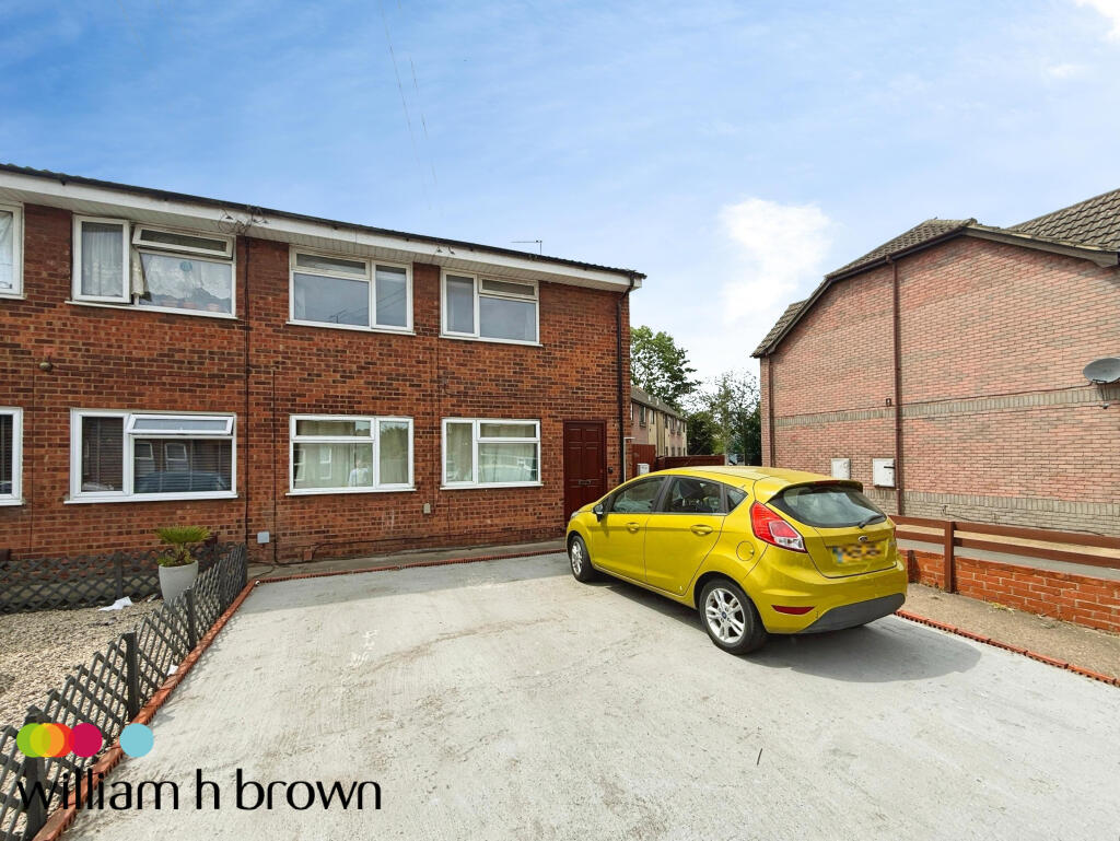 2 bed 1st Floor Flat for rent in Tilbury. From William H Brown - Grays