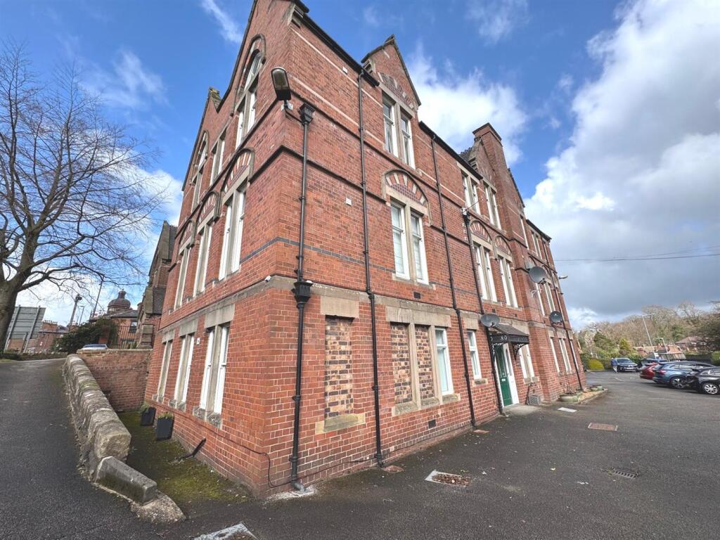 2 bed Apartment for rent in Leek. From Bury & Hilton - Leek