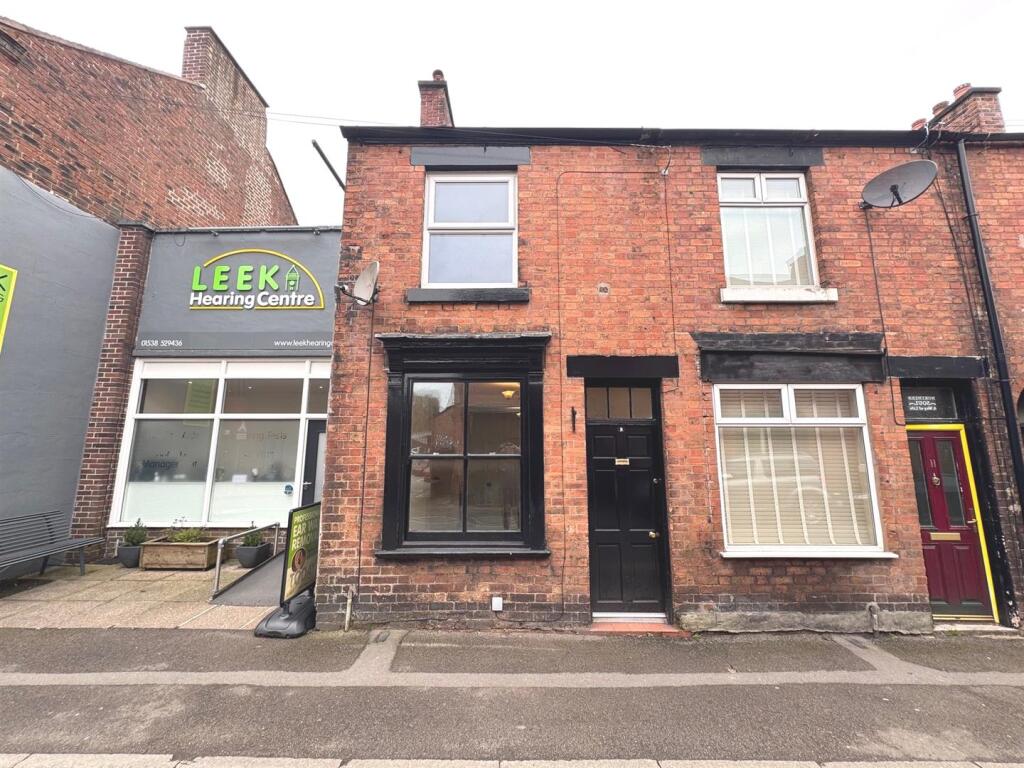 2 bed Mid Terraced House for rent in Leek. From Bury & Hilton - Leek