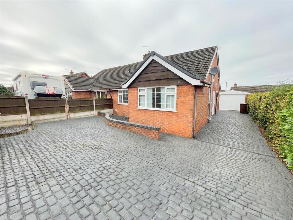 2 bed Semi-detached bungalow for rent in Cheddleton. From Bury & Hilton - Leek