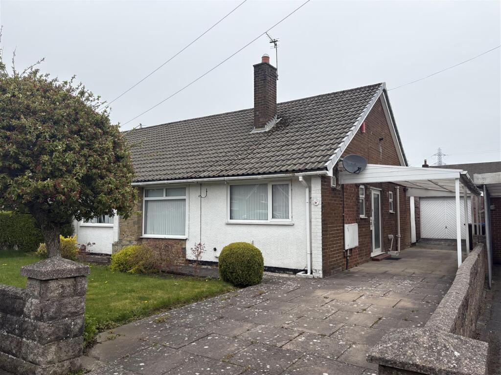 2 bed Semi-detached bungalow for rent in Wetley Rocks. From Bury & Hilton - Leek 2 bed Semi-detached bungalow for rent in Wetley Rocks. From Bury & Hilton - Leek