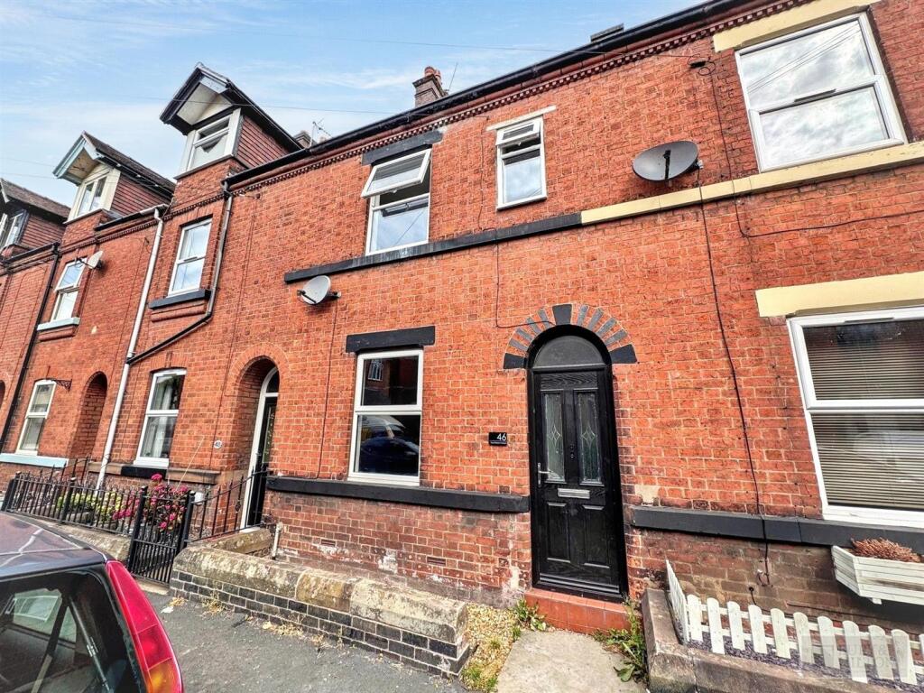 4 bed Mid Terraced House for rent in Leek. From Bury & Hilton - Leek 4 bed Mid Terraced House for rent in Leek. From Bury & Hilton - Leek