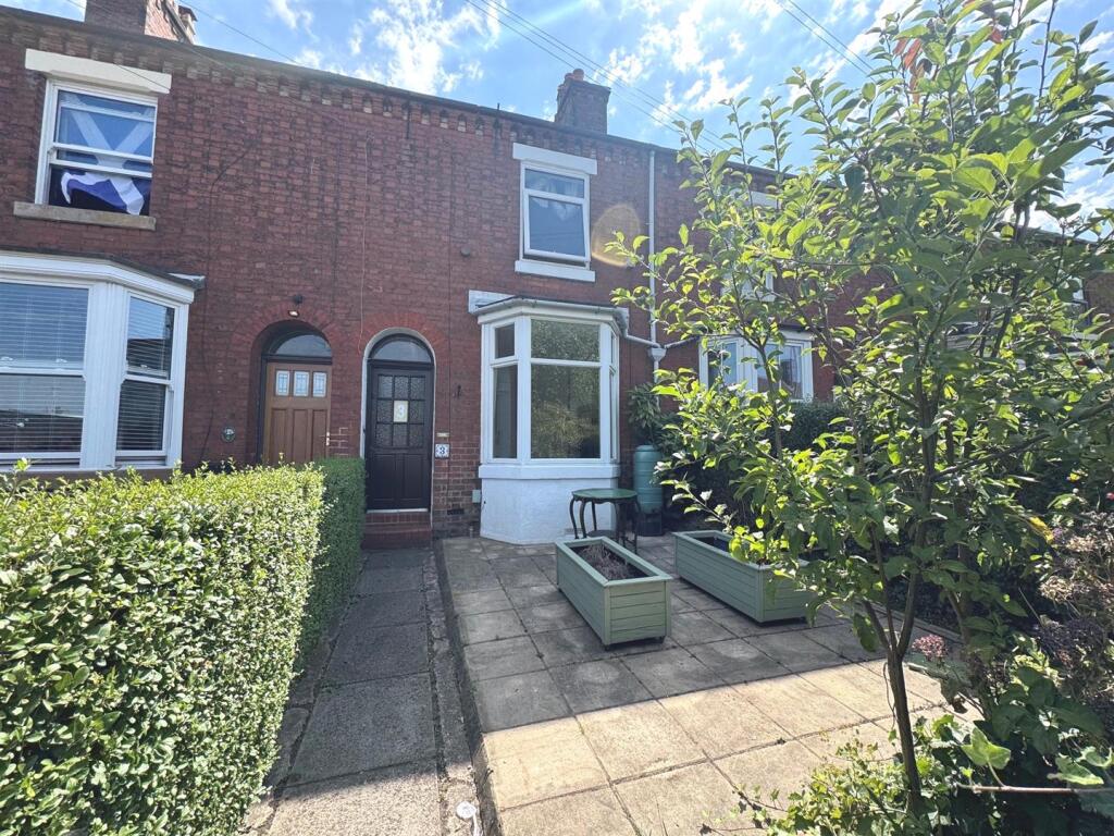 2 bed Mid Terraced House for rent in Leek. From Bury & Hilton - Leek 2 bed Mid Terraced House for rent in Leek. From Bury & Hilton - Leek