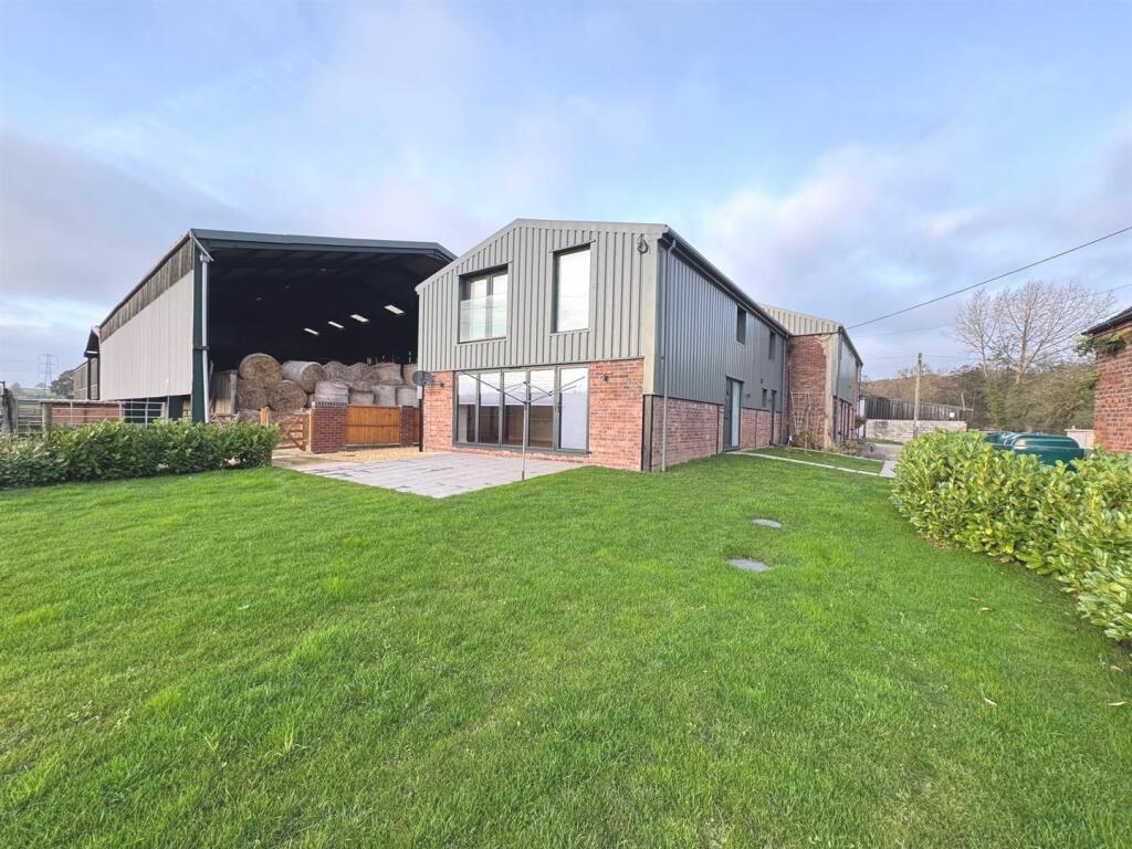3 bed Barn Conversion for rent in Rugeley. From Bury & Hilton - Leek 3 bed Barn Conversion for rent in Rugeley. From Bury & Hilton - Leek