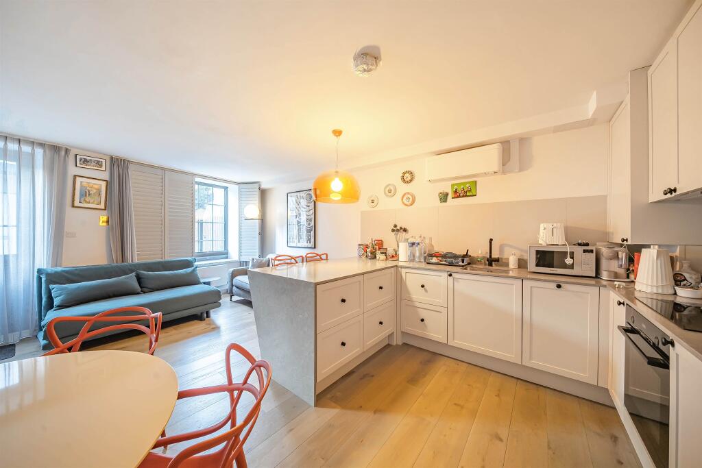 1 bed House (unspecified) for rent in Hornsey. From Barnard Marcus - Muswell Hill